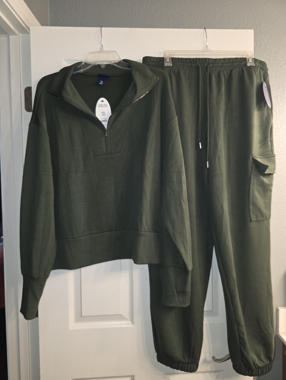 Women's Scoop Scuba Knit Half Zip Sweatshirt & Cargo Jogger Pants Set XL XXL